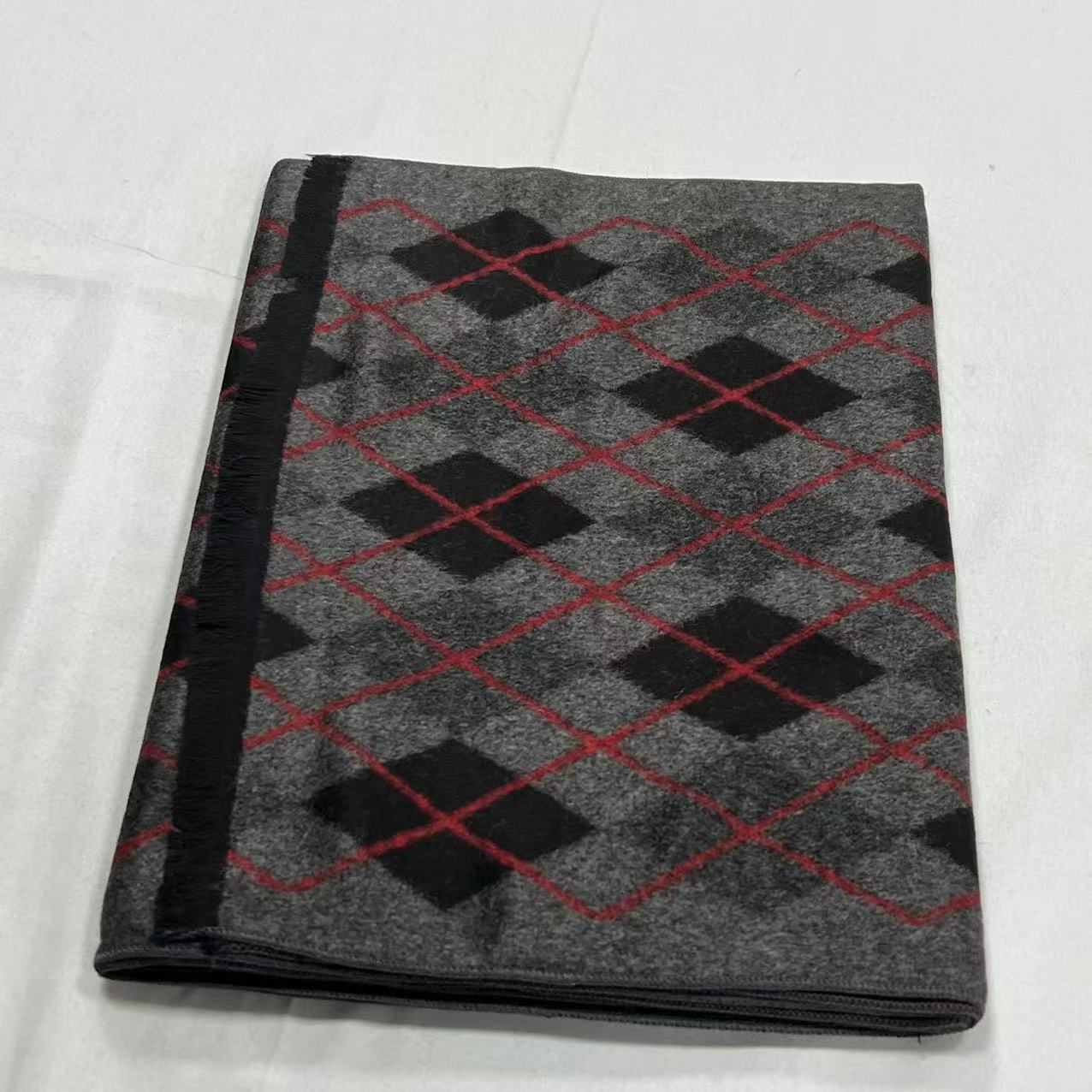 拉绒围巾-堆叠菱格  30*180cm长巾 100