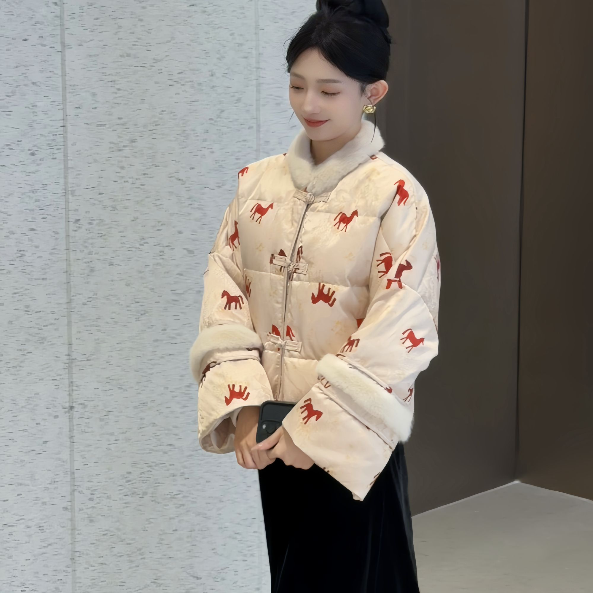 2025年新款国风气质暗纹提花冬季立领女短款白鸭羽绒服外套