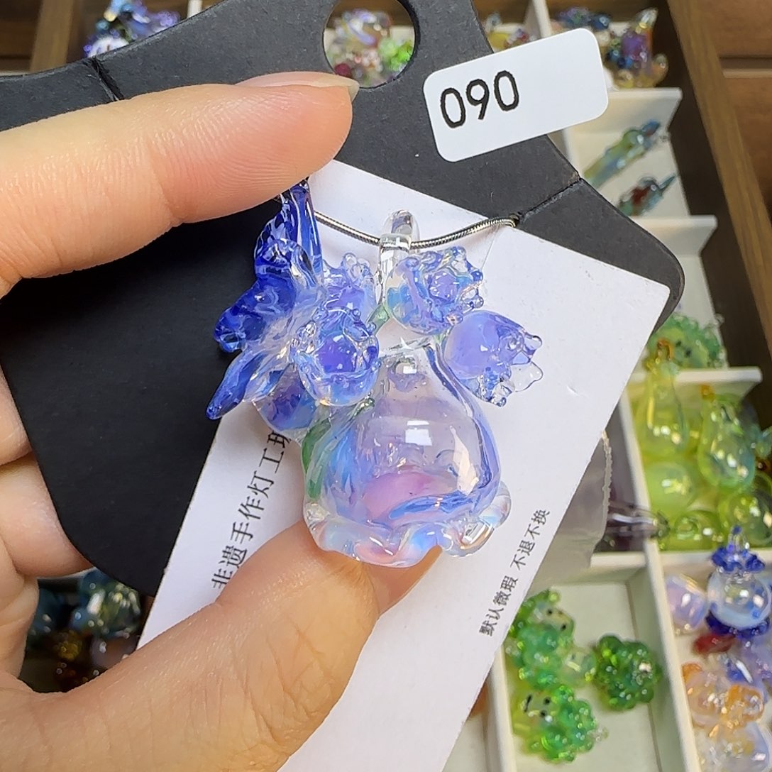 颈饰玻璃空心吊坠手工非遗
