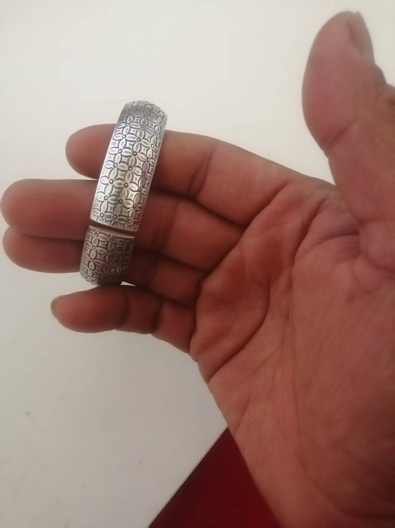 足银手镯 999足银复古时尚精美四叶草手镯珠宝首饰银色