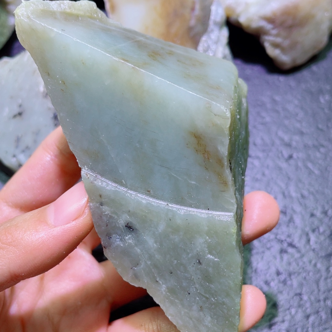 和田玉未镶嵌珠宝半成品