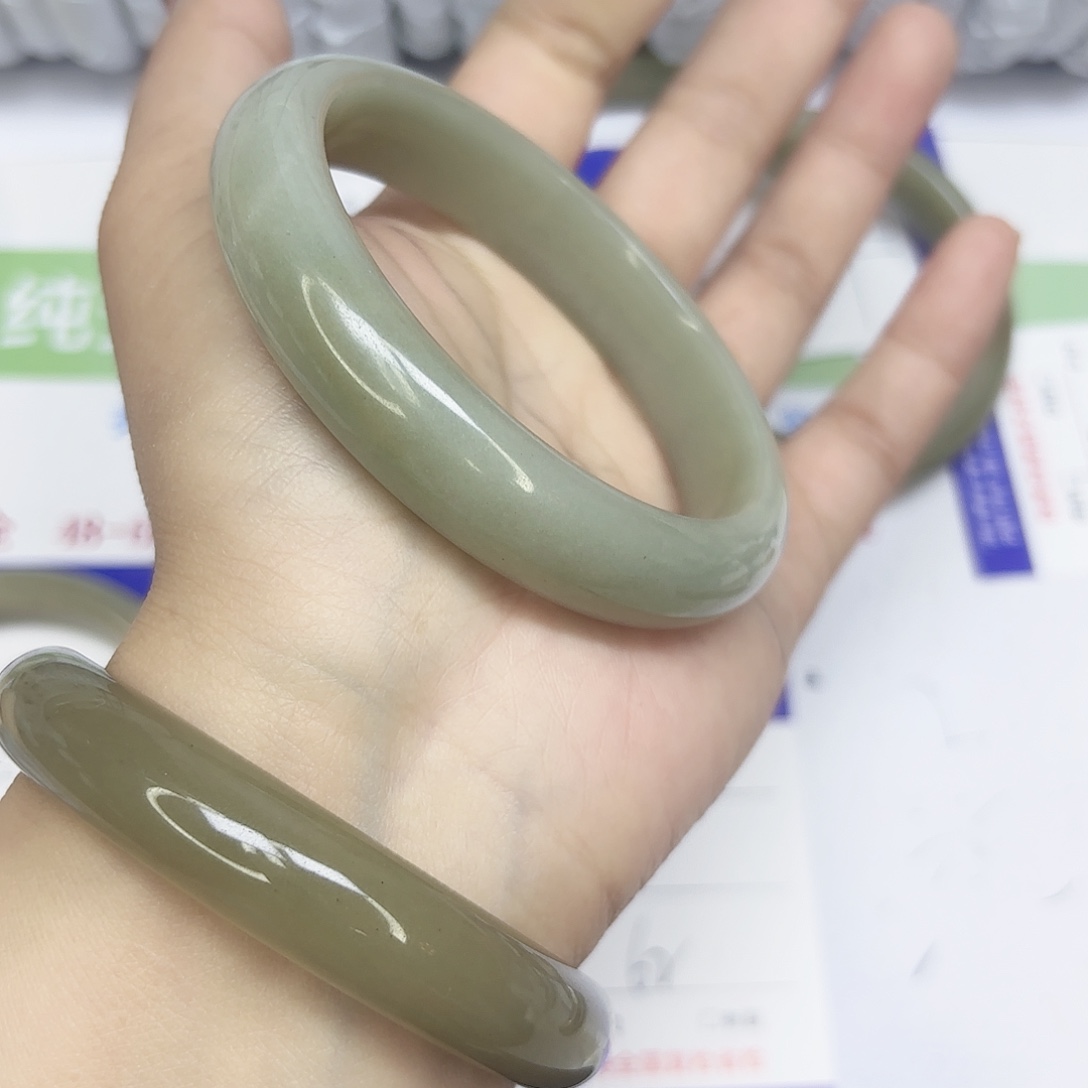 石英质玉未镶嵌手镯41/62