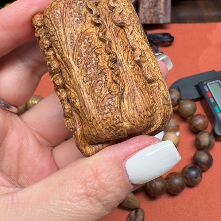 大叶紫檀（黑酸枝木类）