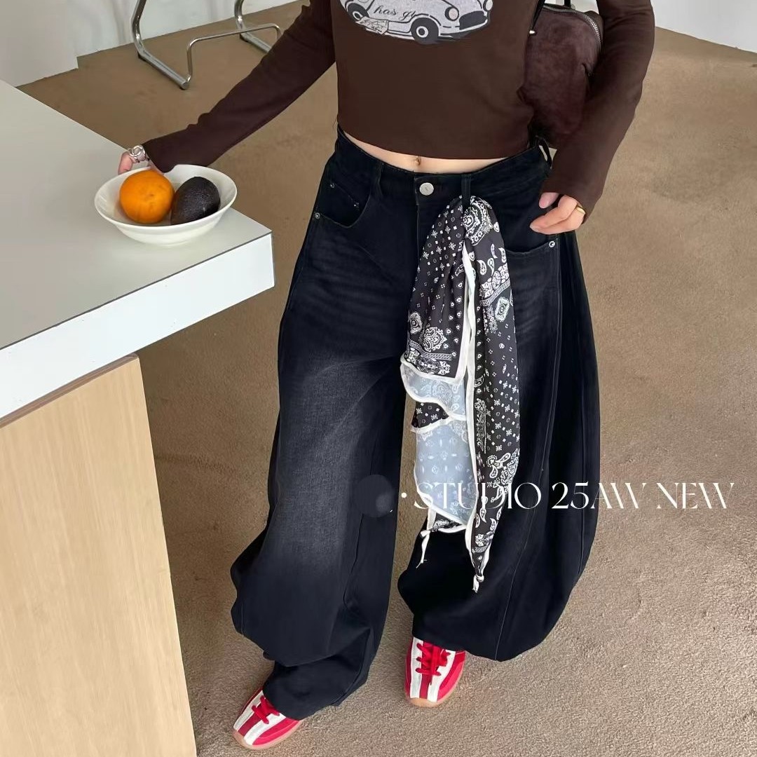 秋季新款显瘦宽松弯刀阔腿牛仔长裤女配丝巾