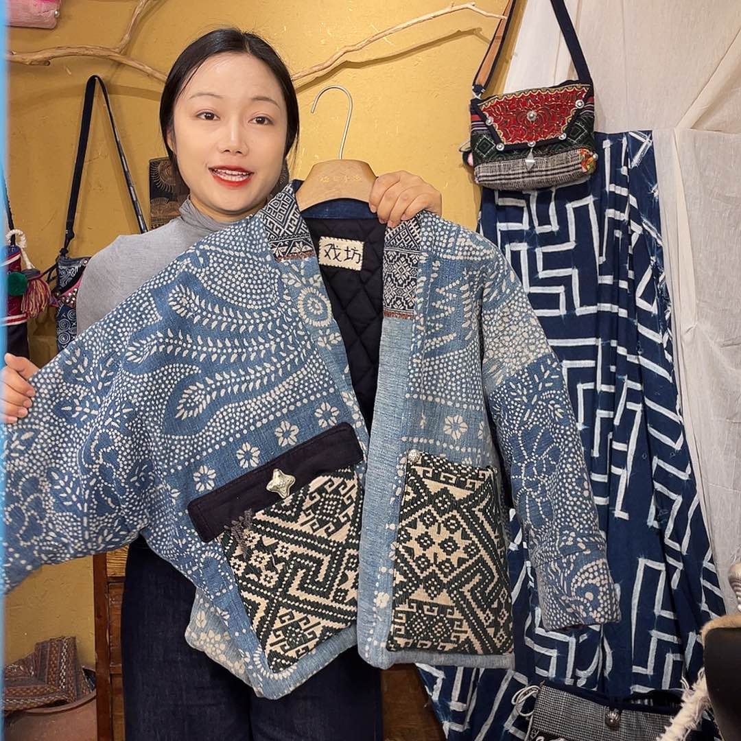 织绣手工制作工艺外套