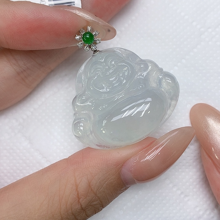 颈饰18K金镶嵌翡翠