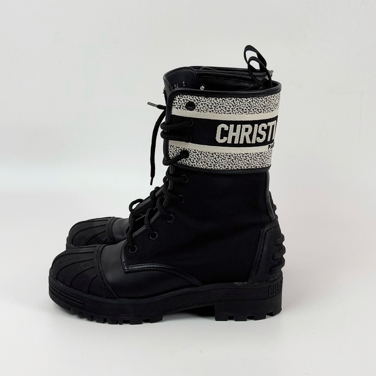 99新 DIOR/迪奥 36码 黑白logo标语贝壳头马丁靴 99新 lm1641