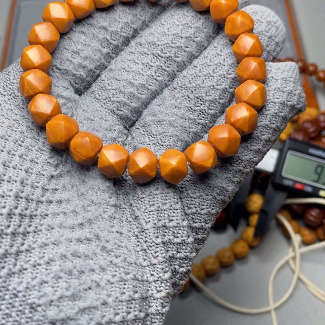 猴头核桃手串猴头376