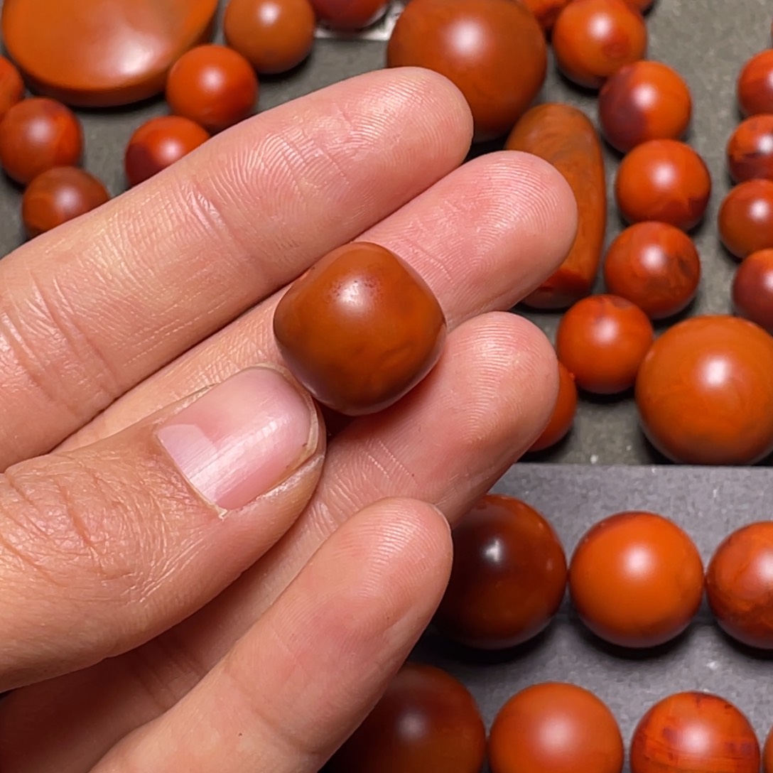 南红玛瑙南红老邢15.3×14.7毫米未镶嵌用****1