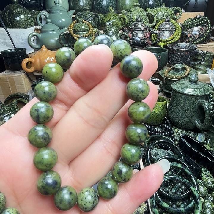 蛇纹石玉未镶嵌珠宝半成品藏玉药王石福利款1.0单圈手串