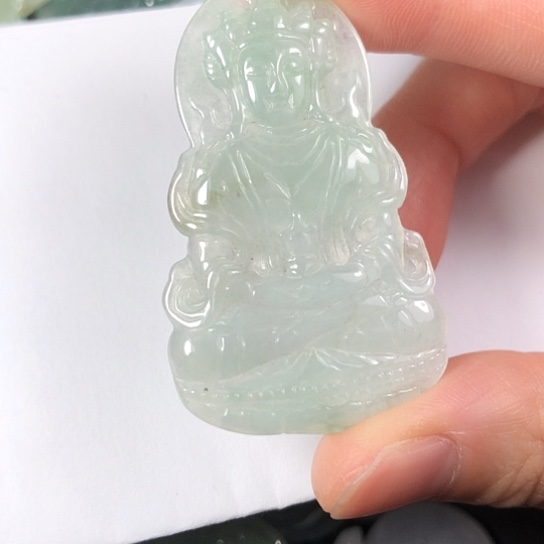 翡翠未镶嵌颈饰缅甸A货，每天下午1点半开播