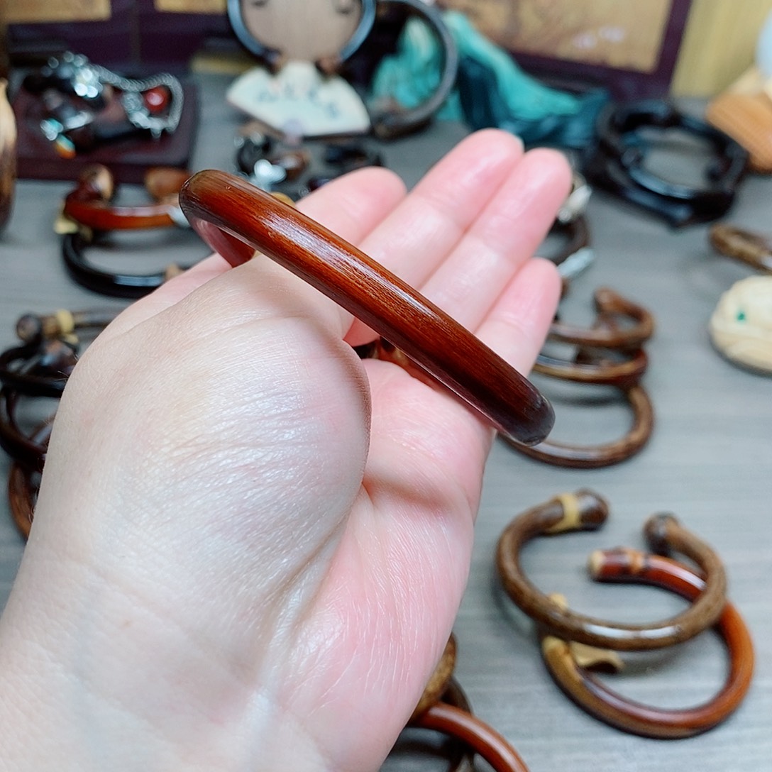 c***莉桃核手串正宫红阳藤鸡血藤