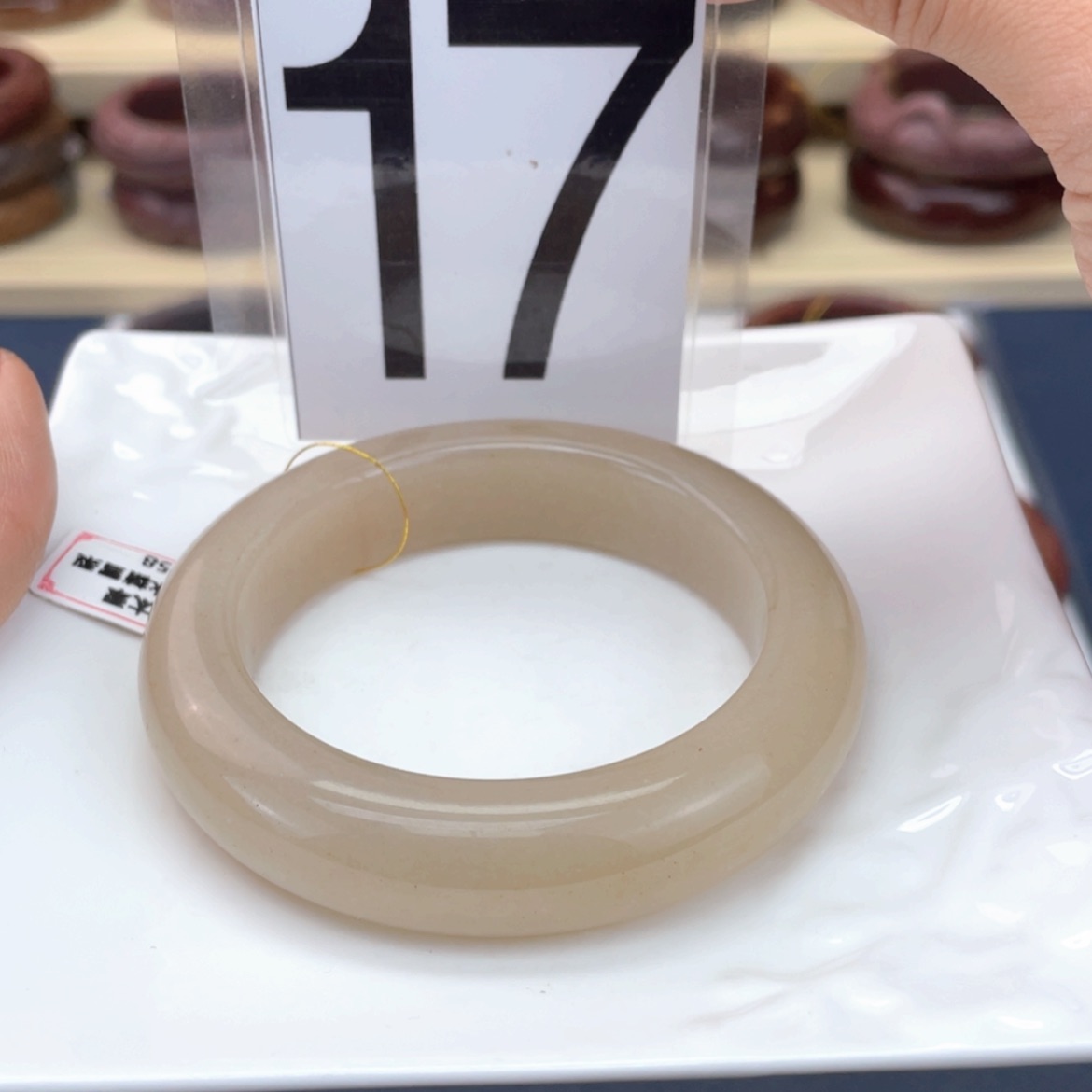 【闪购商品】石英质玉手镯未镶嵌