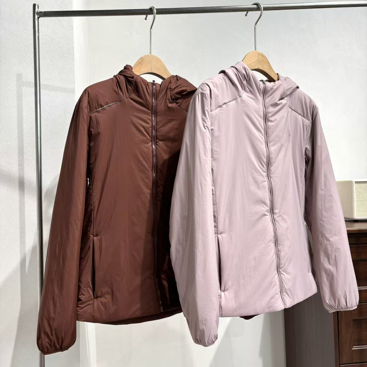 CSY5767 瑞士客人订单 双色海狸轻量连帽棉服