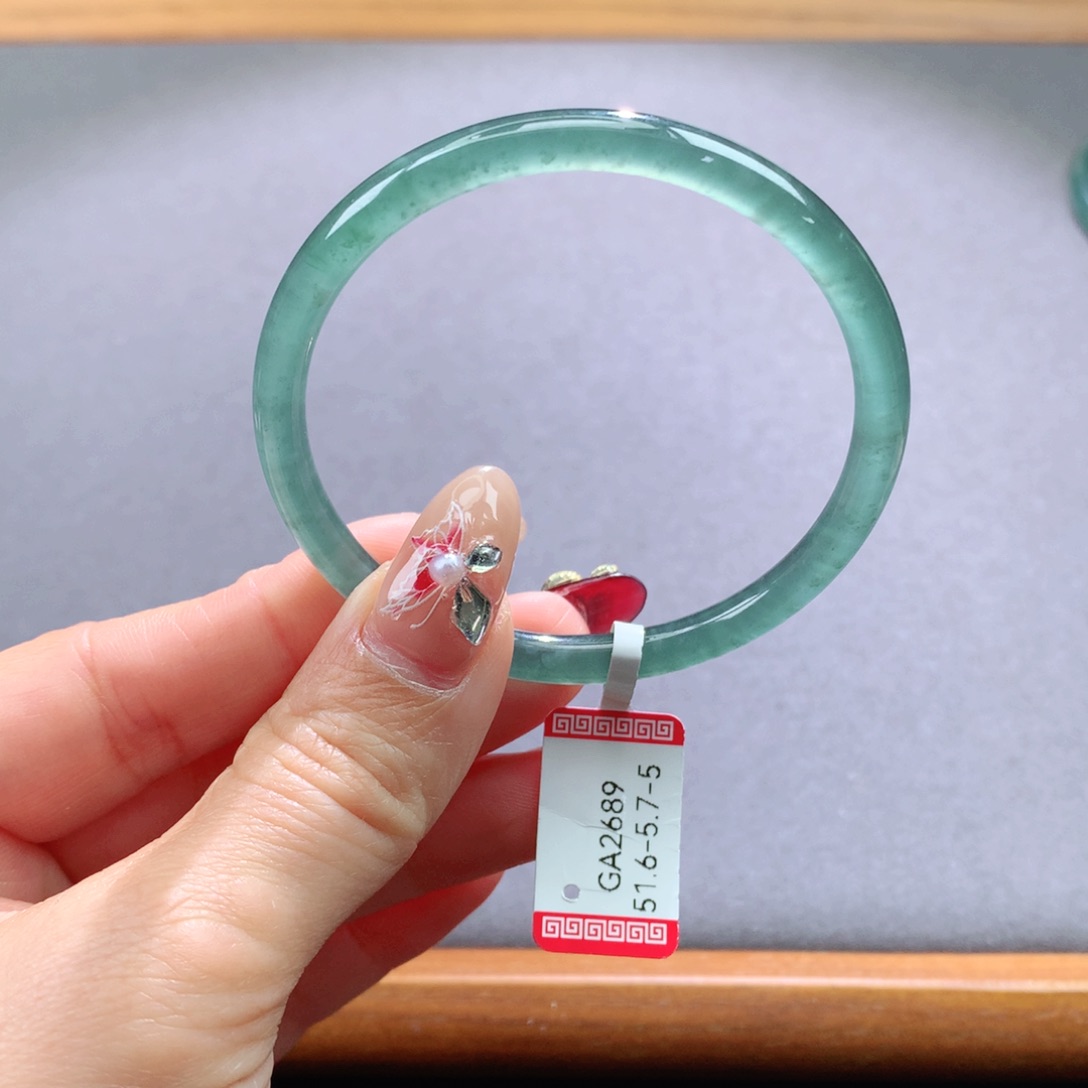 翡翠手镯未镶嵌天然翡翠手镯叮当镯