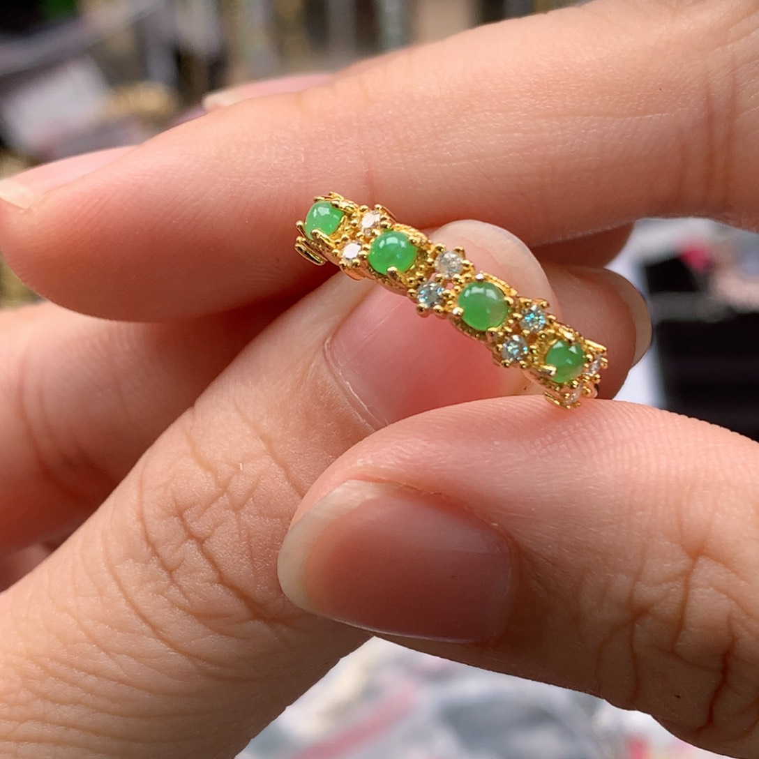 翡翠戒指银S925镶嵌天然翡翠戒指