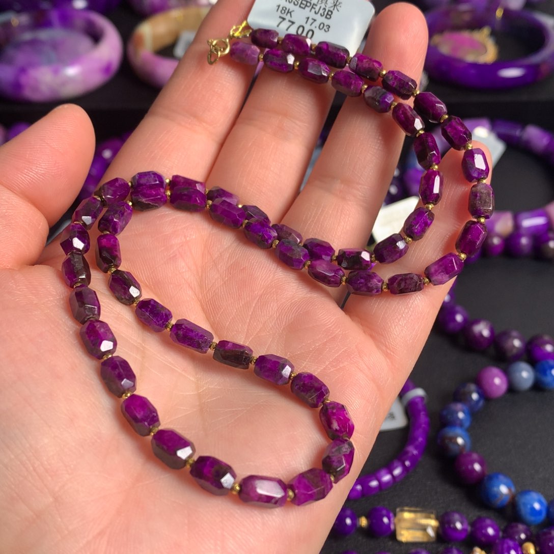 苏纪石（舒俱来）18K金镶嵌果酱桃红项链