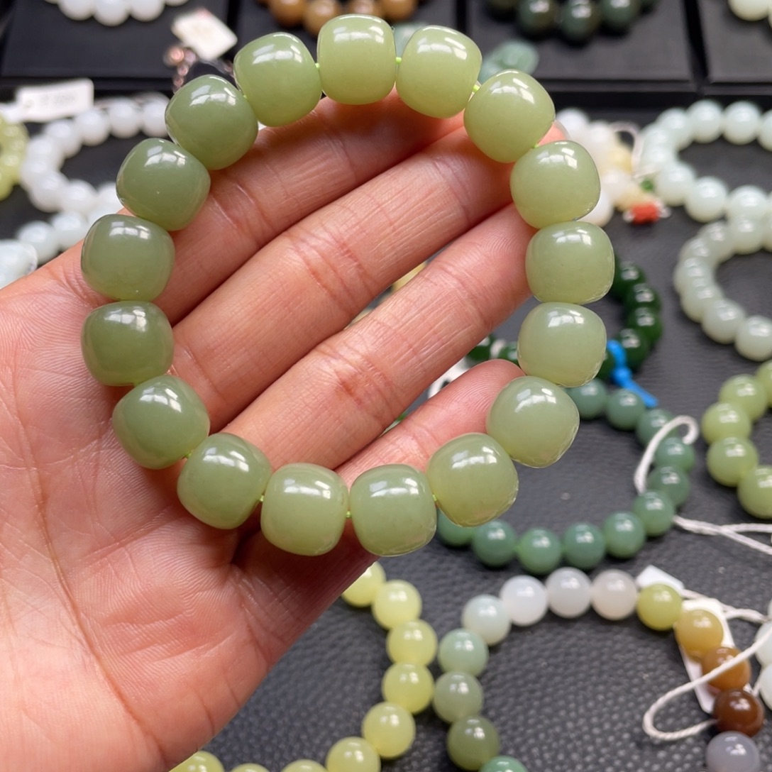 和田玉未镶嵌手链