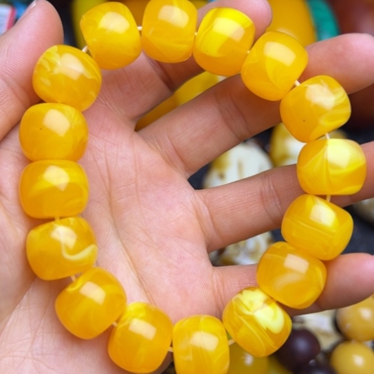 琥珀未镶嵌手链蜜蜡