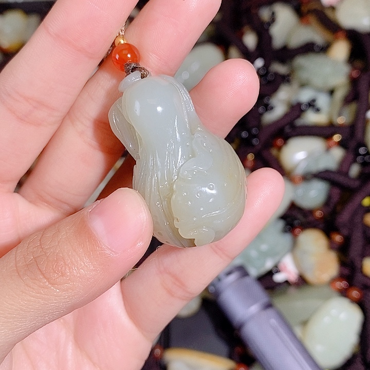 和田玉未镶嵌颈饰