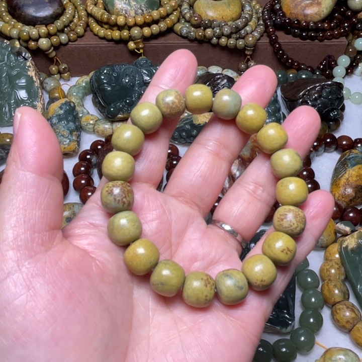 *****岫岩河磨玉（透闪石质玉）未镶嵌颈饰