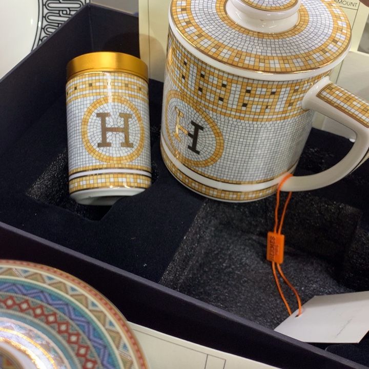 瓷片全套的小卡都有