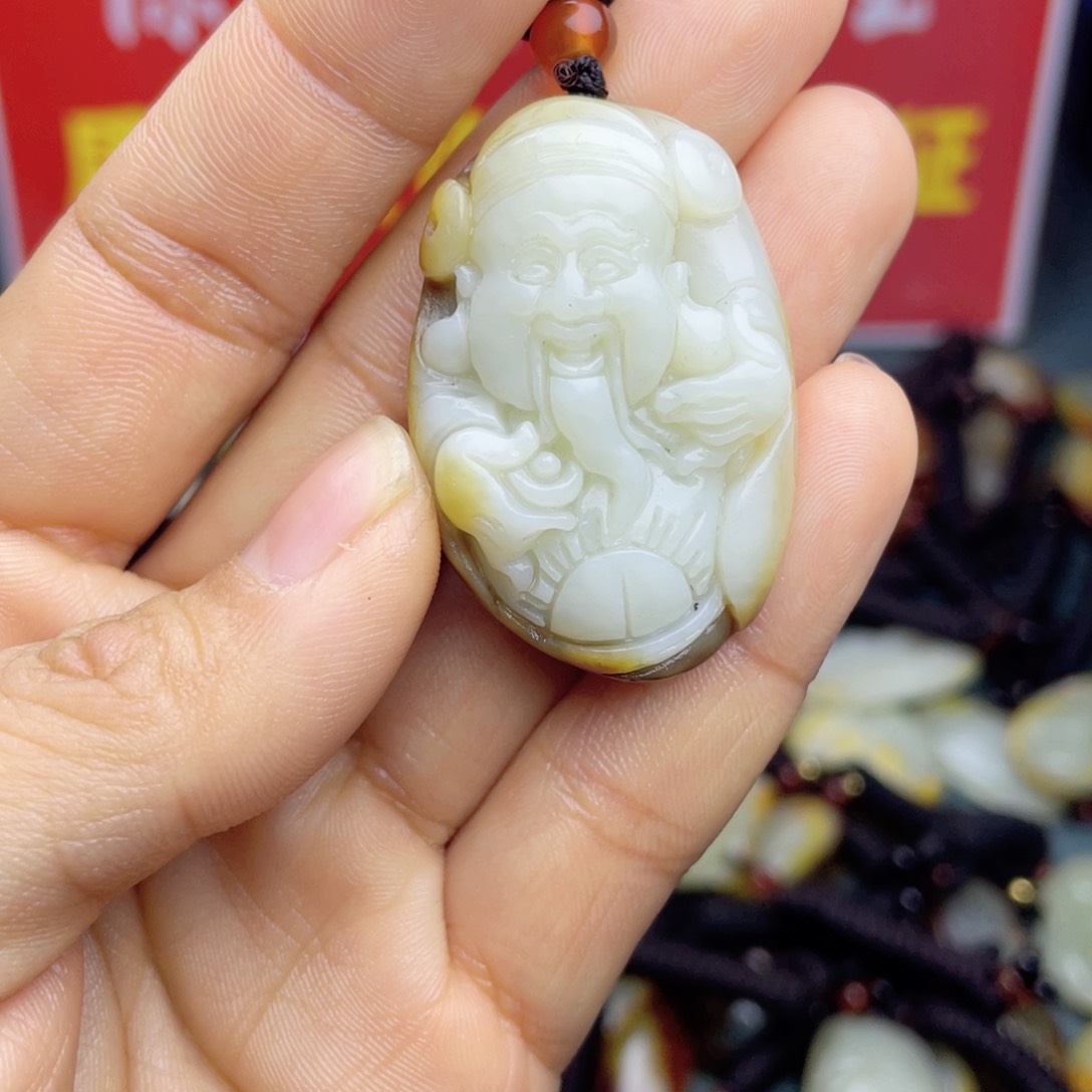 和田玉颈饰未镶嵌