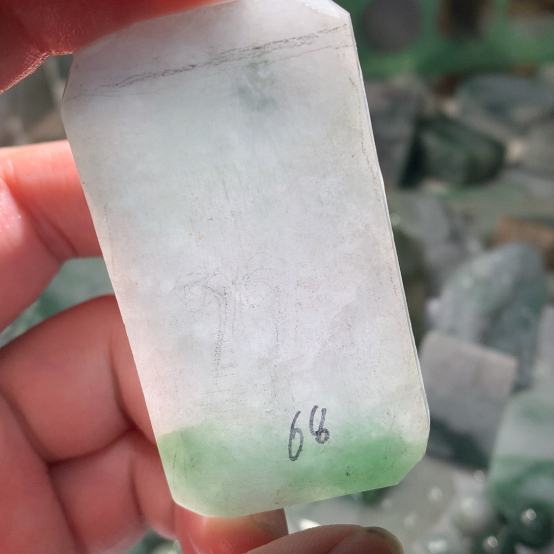 翡翠裸石翡翠原石片料