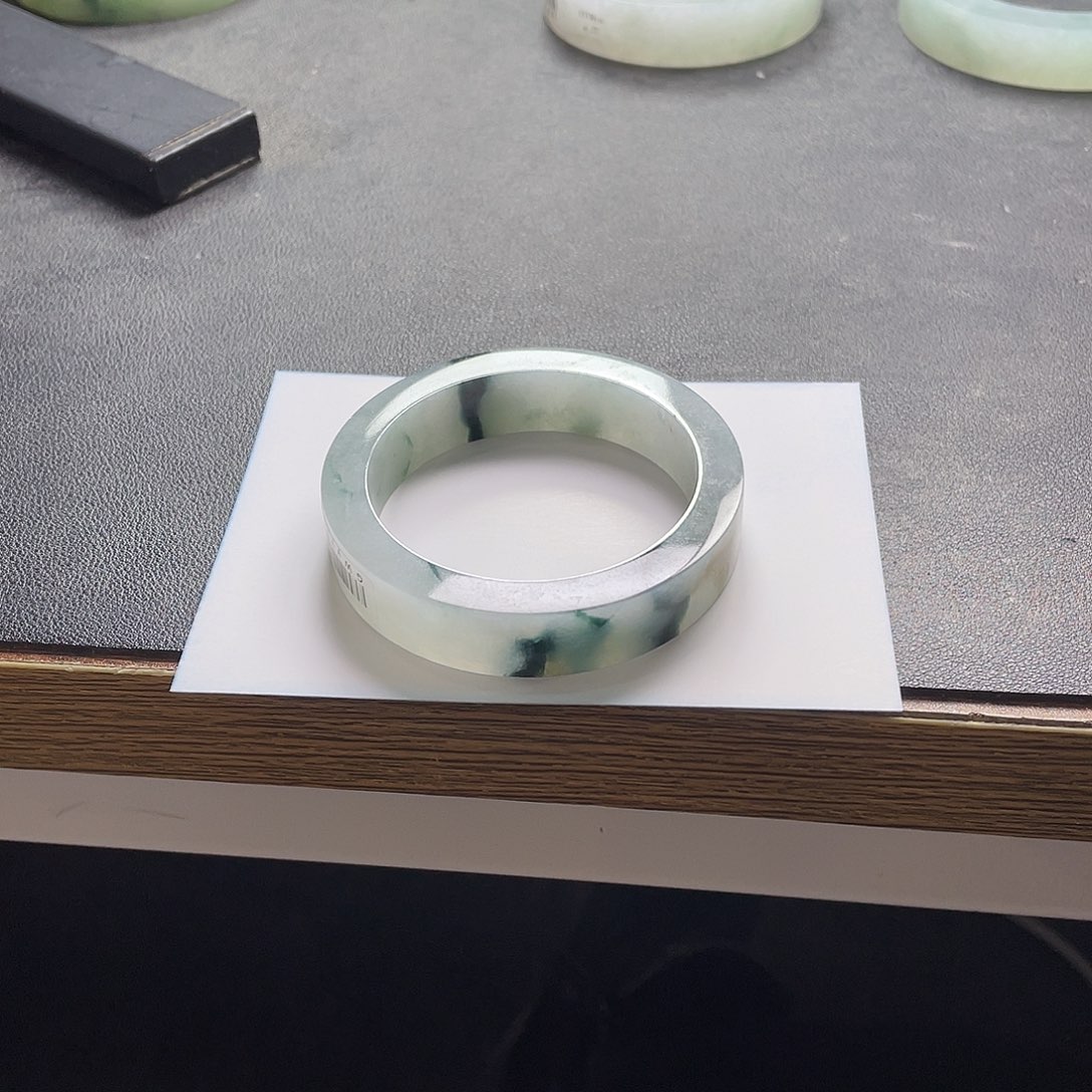 君***陌定制翡翠未镶嵌翡翠