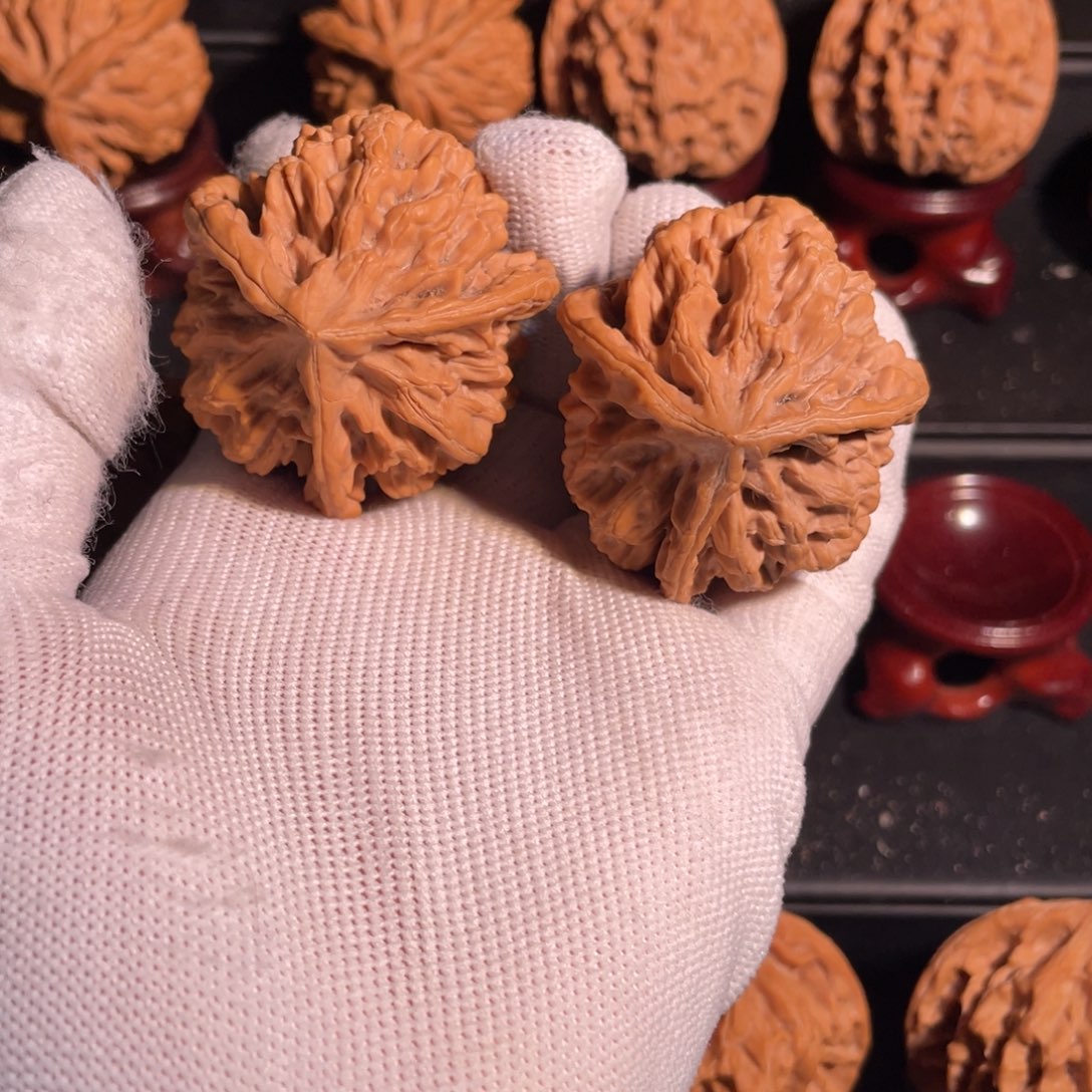 R***邪文玩核桃吊坠42官帽