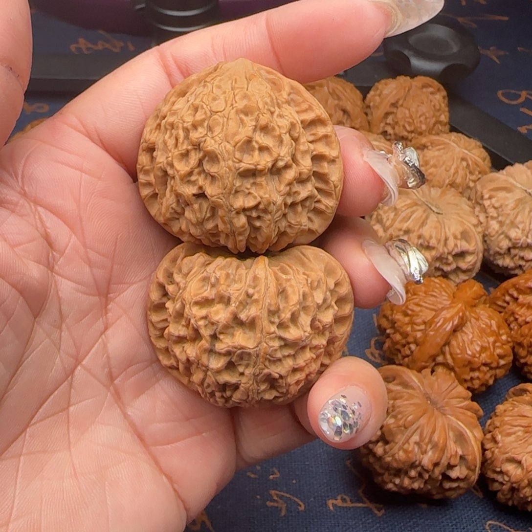 核桃见**齐43全品金牛狮子头