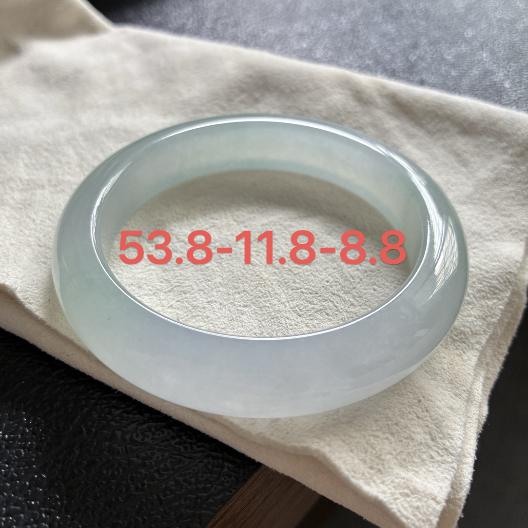 53.8正圈淡春彩翡翠手镯缅甸天然A货