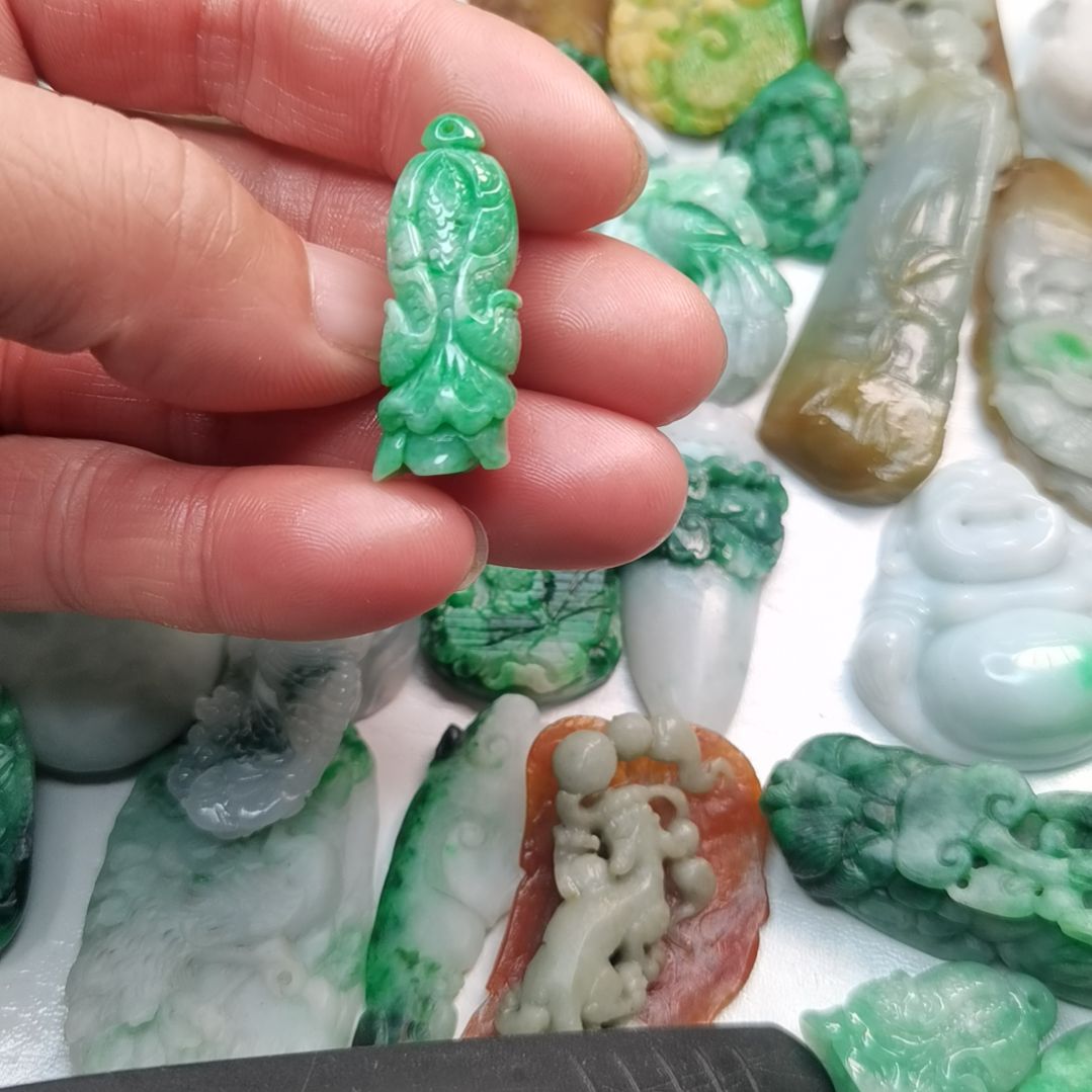 定制翡翠未镶嵌翡翠