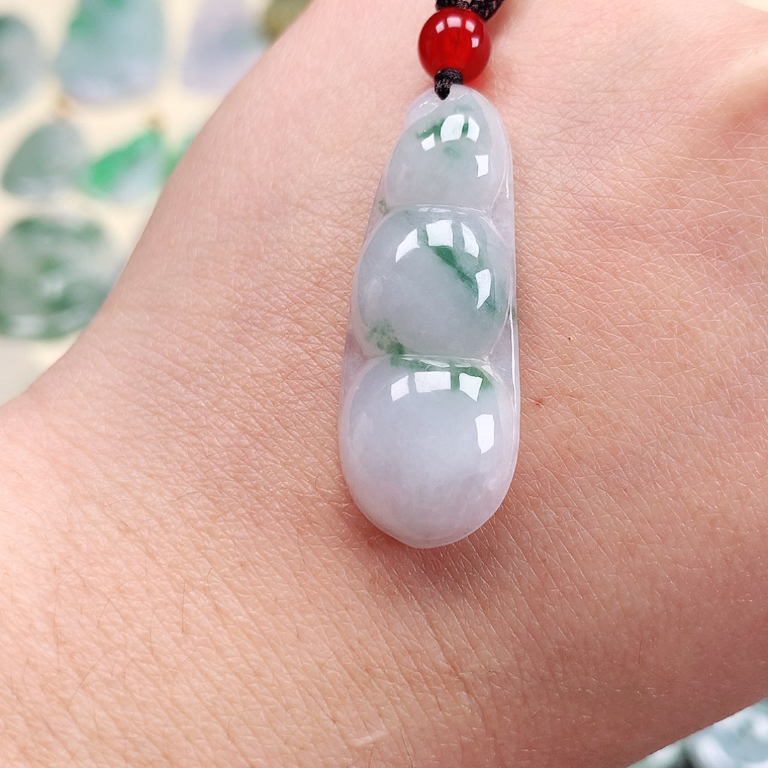 【闪购商品】翡翠吊坠(不含链)未镶嵌福豆