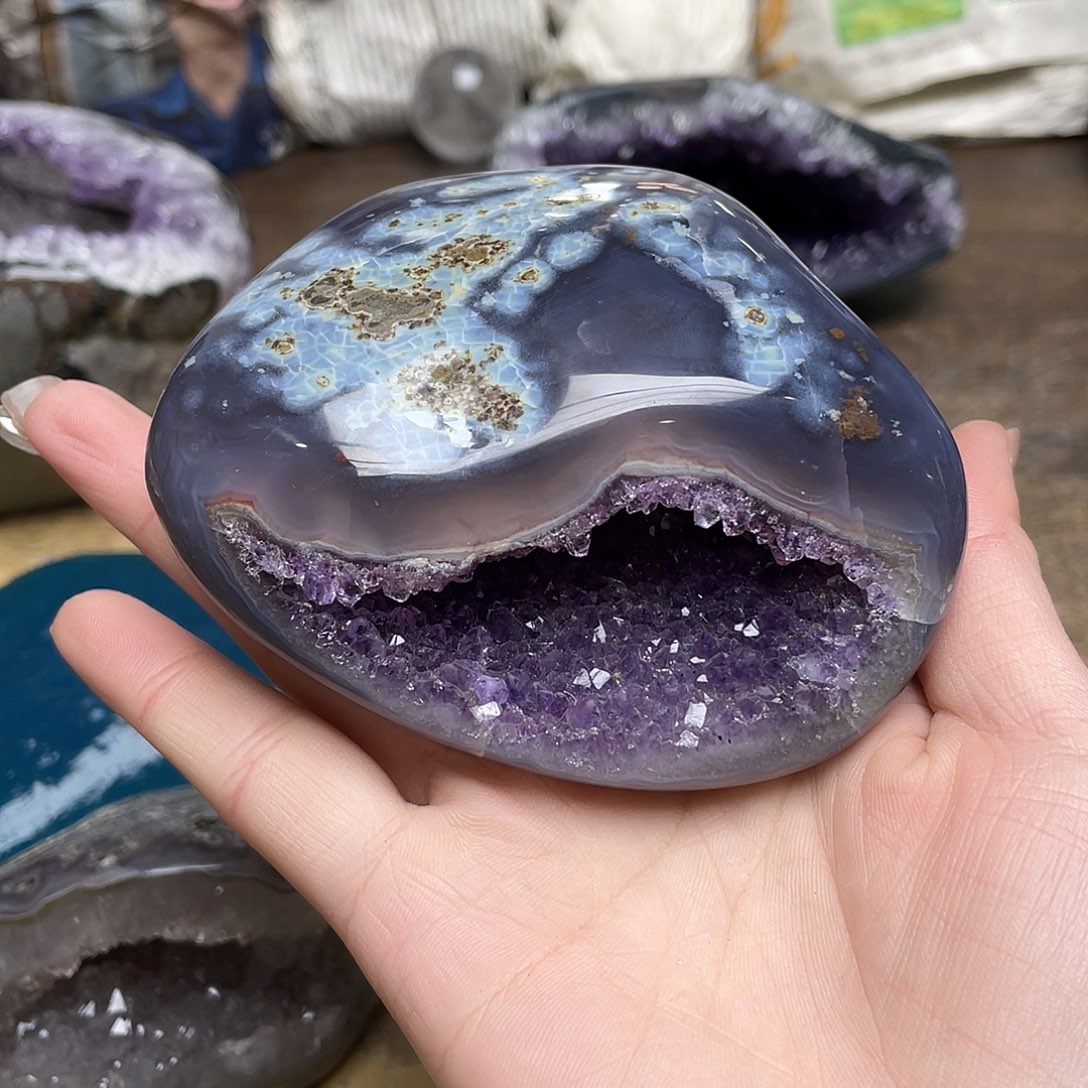 紫晶未镶嵌大型摆件（非配饰）