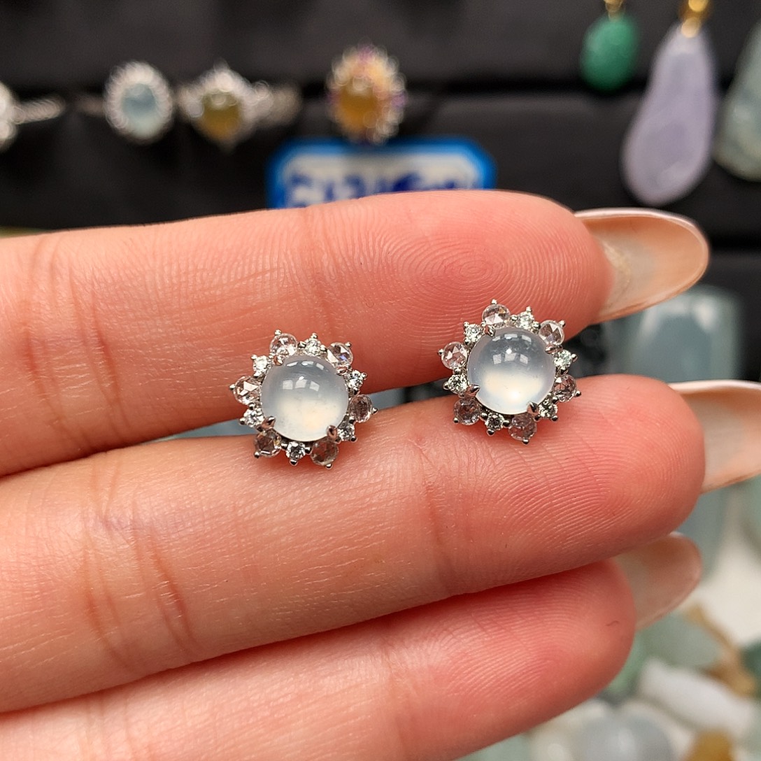 翡翠铂Pt950镶嵌颈饰耳钉