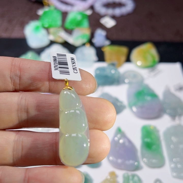 翡翠裸石翡翠等多种颜色组合