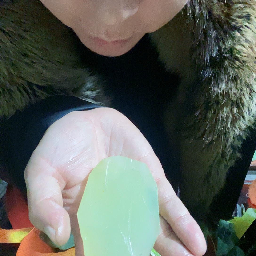 蛇纹石玉未镶嵌珠宝奇石