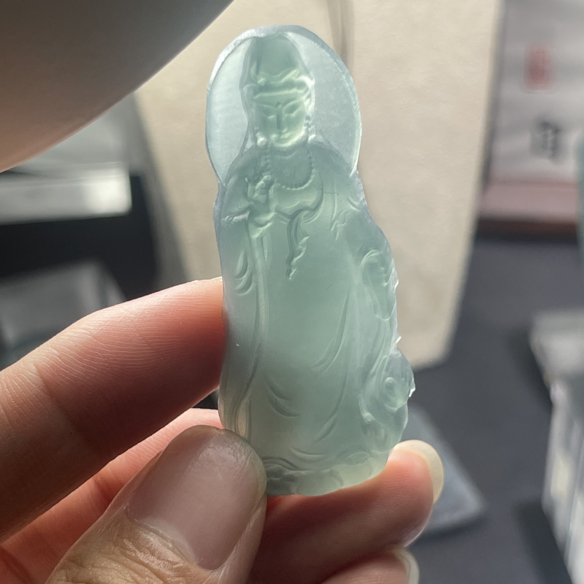 天然翡翠随形观音