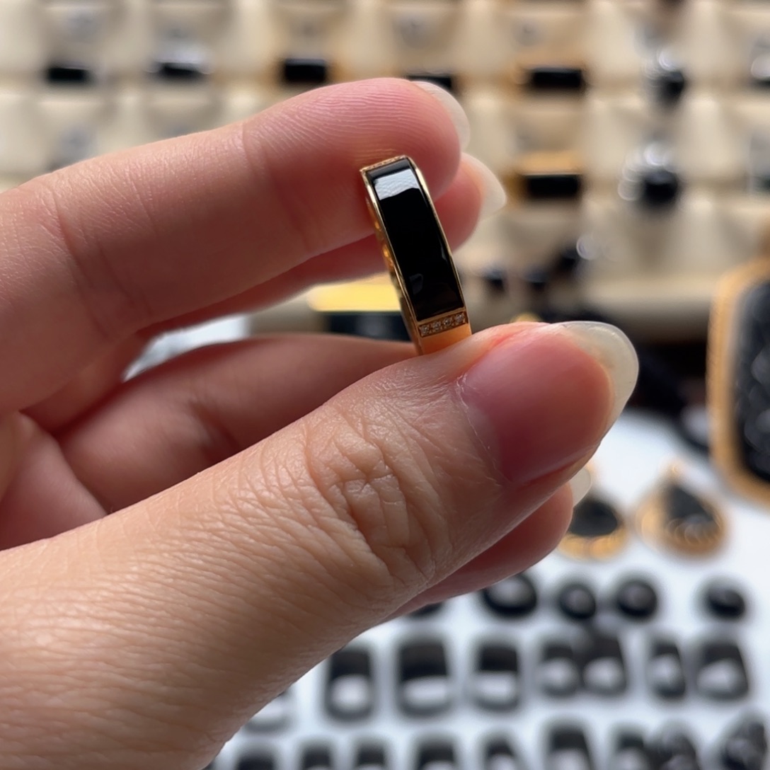 C***-翡翠18K金镶嵌套链