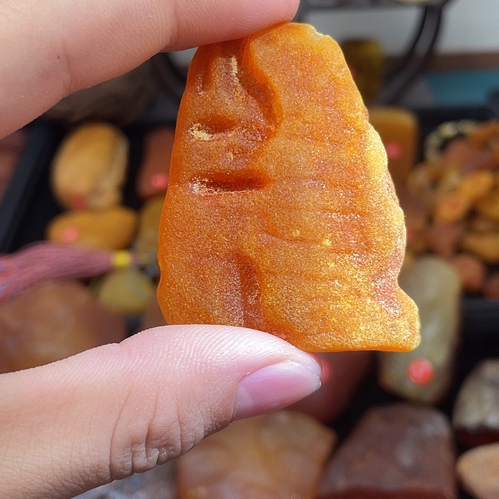 琥珀未镶嵌珠宝奇石