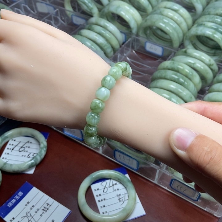 蛇纹石玉手链未镶嵌