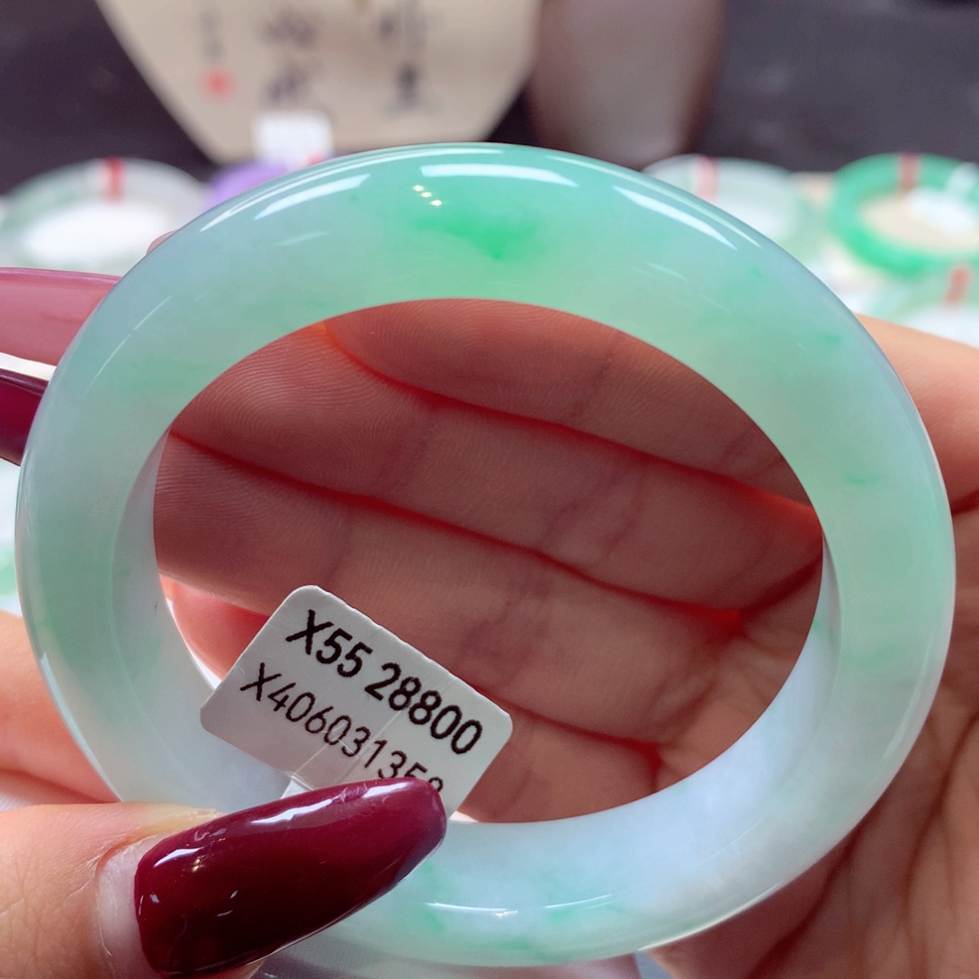 翡翠手镯未镶嵌泥鳅背14号66