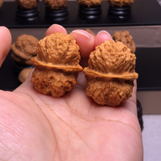 文玩核桃把件金麒麟95