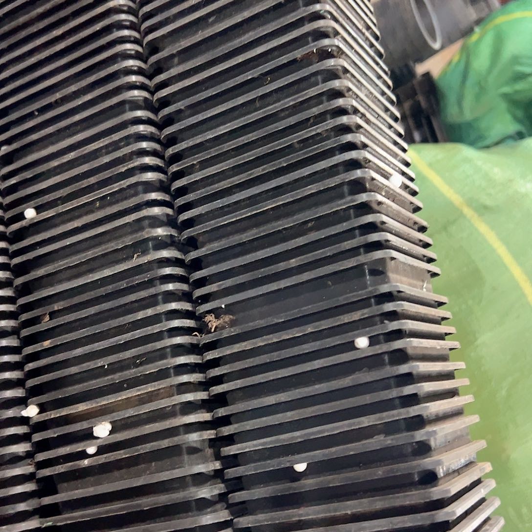 黑方120盆12口径9.5高 40个