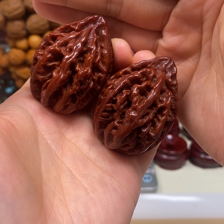 文玩核桃吊坠八棱火焰秋子39