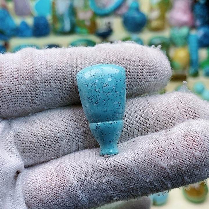 绿松石配饰未镶嵌