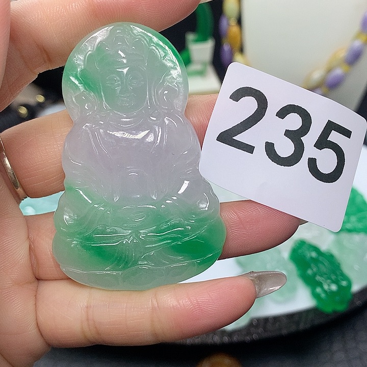 翡翠吊坠(赠链)未镶嵌