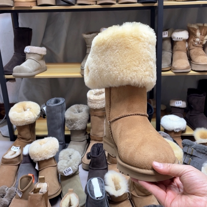 38码栗色小千雪地靴