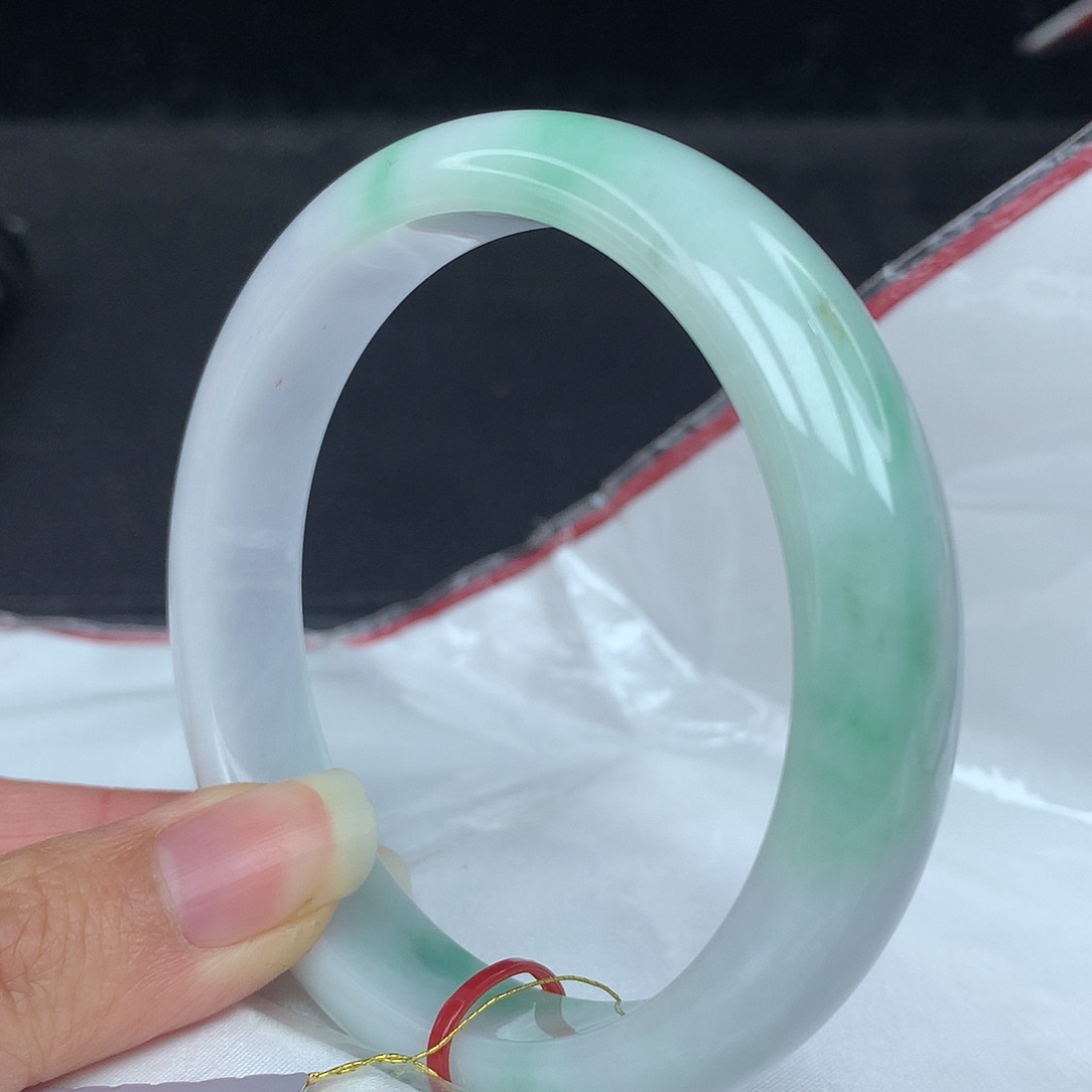 翡翠手镯未镶嵌62圈3963